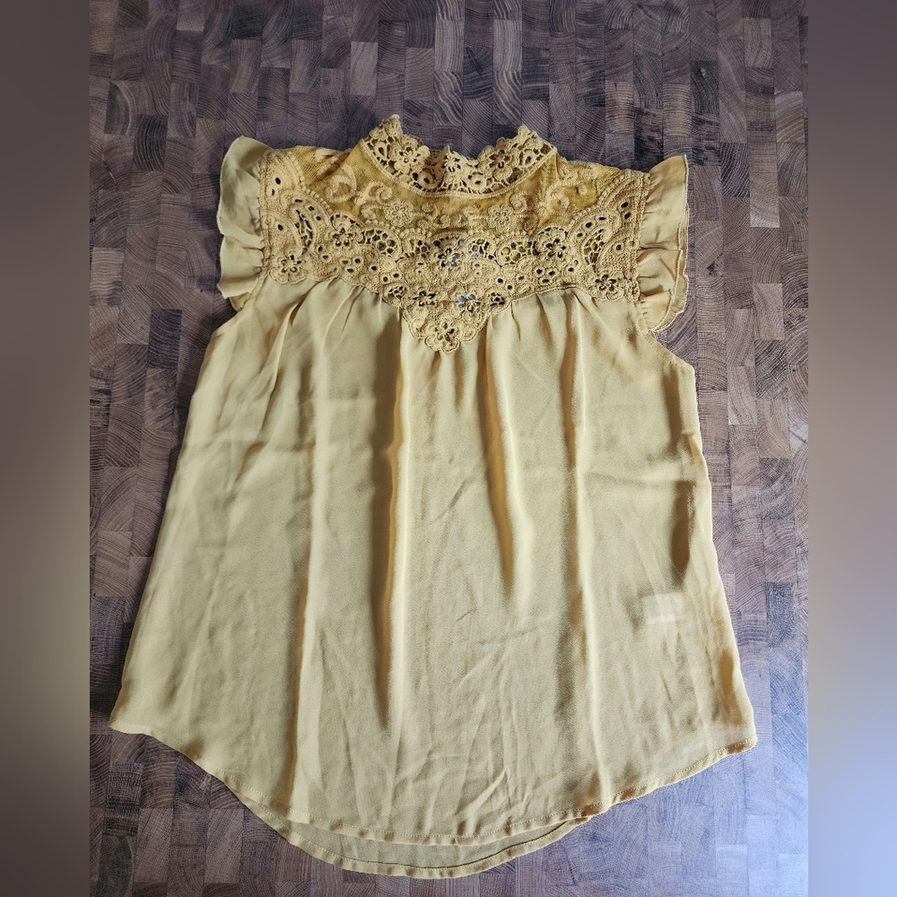 Self esteem blouse size medium goldenrod